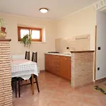 Dom wakacyjny House With A Parking Space Kanfanar, Istria - Sredisnja Istra - 7276