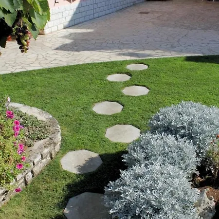 House With A Parking Space Kanfanar, Istria - Sredisnja Istra - 7276 Semesterbostad Kanfanar